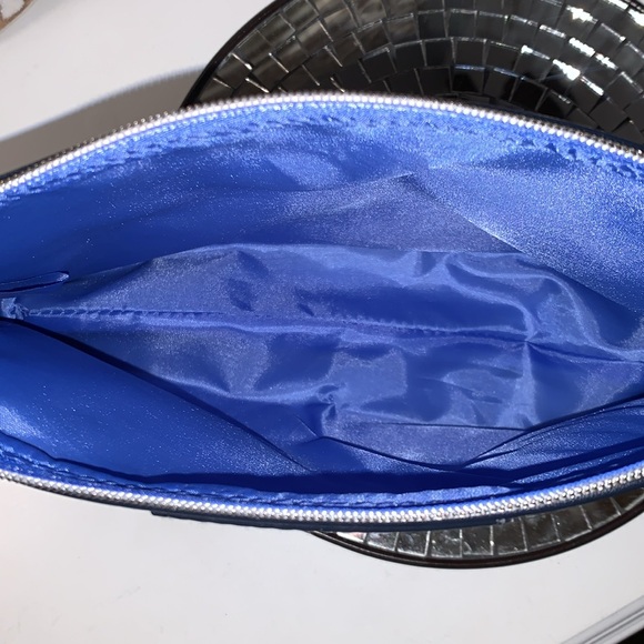 Estēe Lauder Cosmetics Bag - Picture 6 of 6